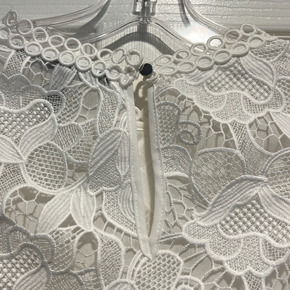 Elegant White Lace Flutter Sleeve Top - Picture 5 of 9